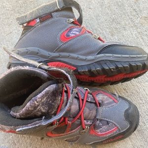 Boys boots